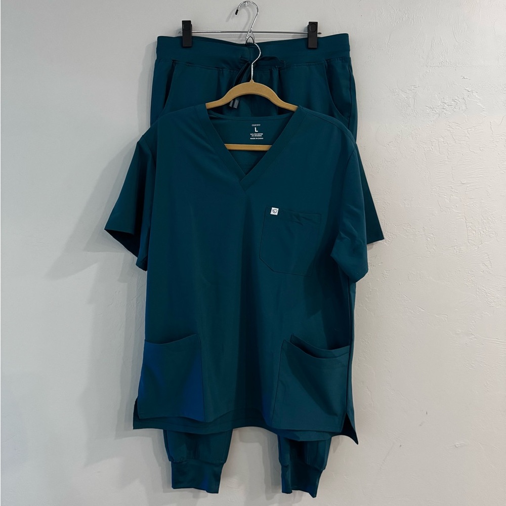 Teal V-Neck Scrub Set